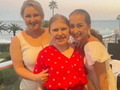 Katherine with her sisters Charlotte and Hannah